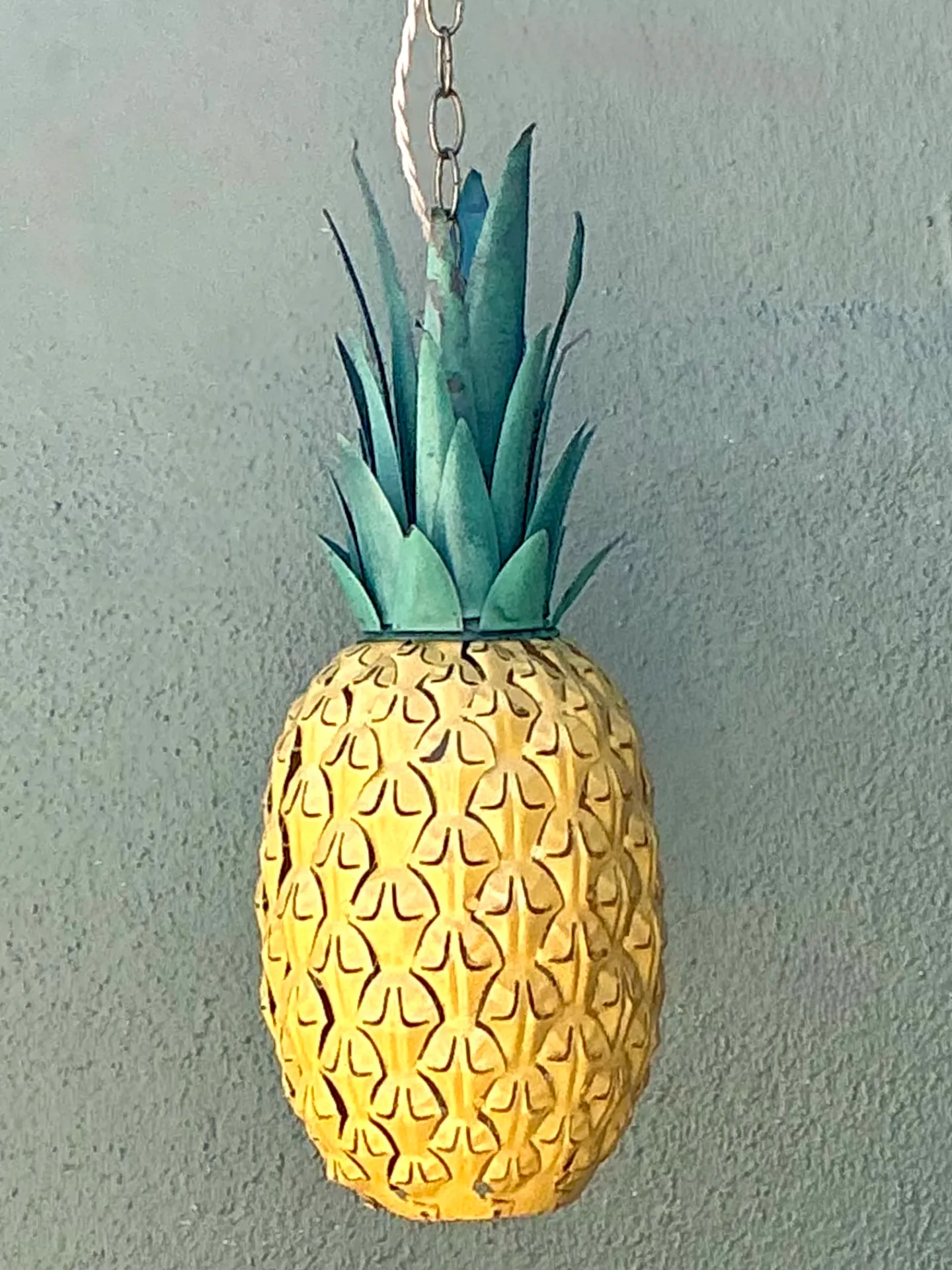 Vintage Metal Pineapple Pendant Light — additional photo 1