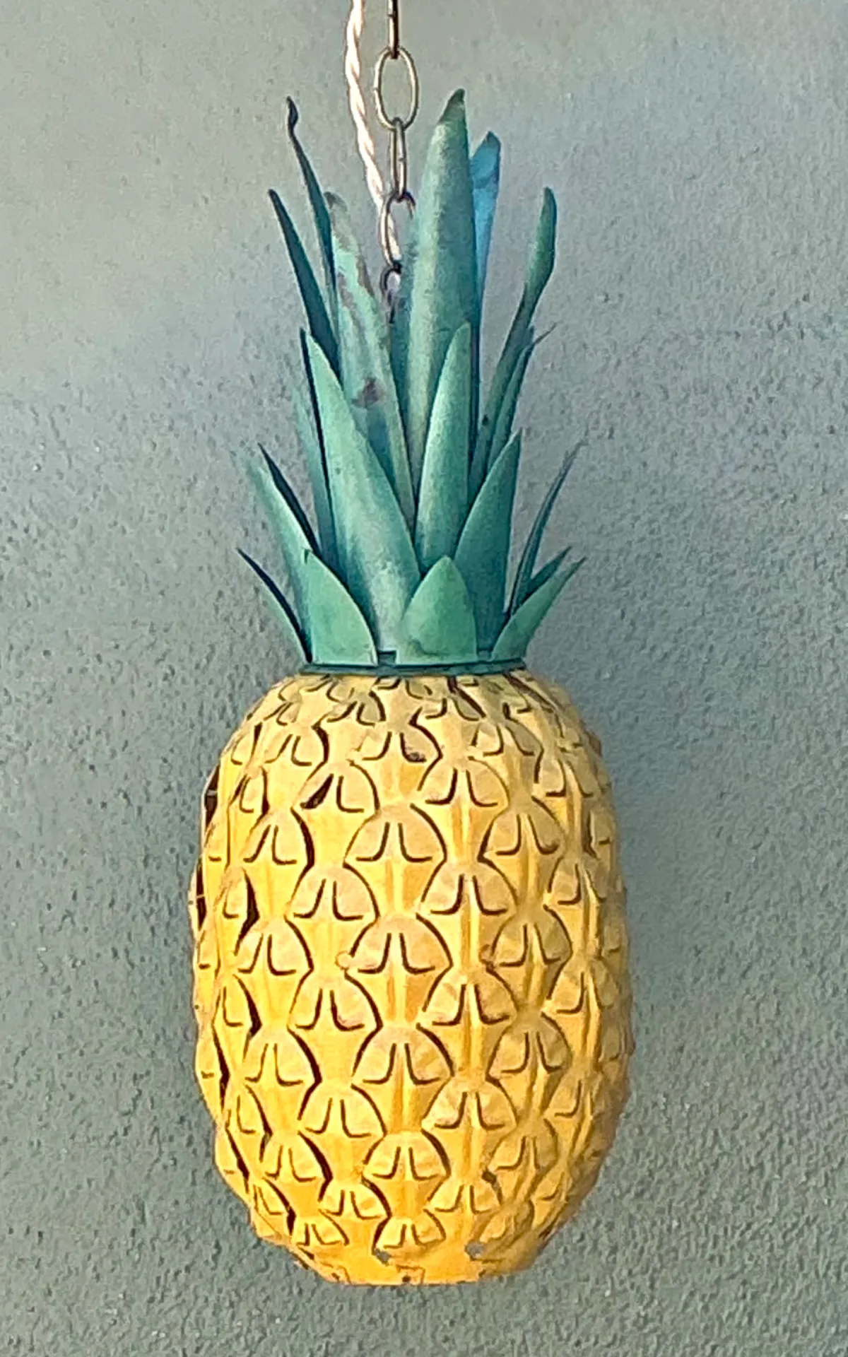 Vintage Metal Pineapple Pendant Light — additional photo 6