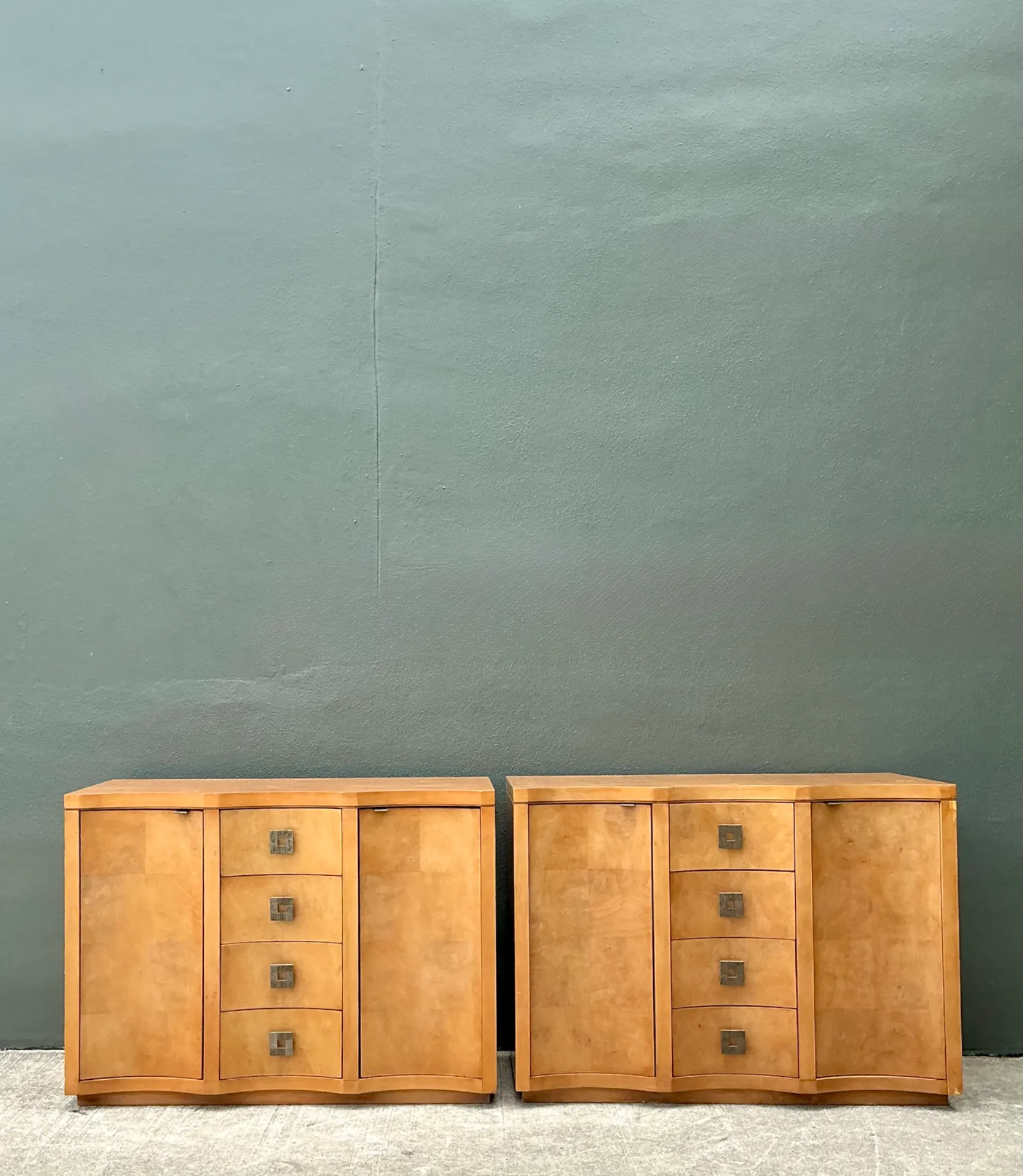 Vintage Deco Burl Wood and Metal Chest Of Drawers - A Pair — additional photo 8