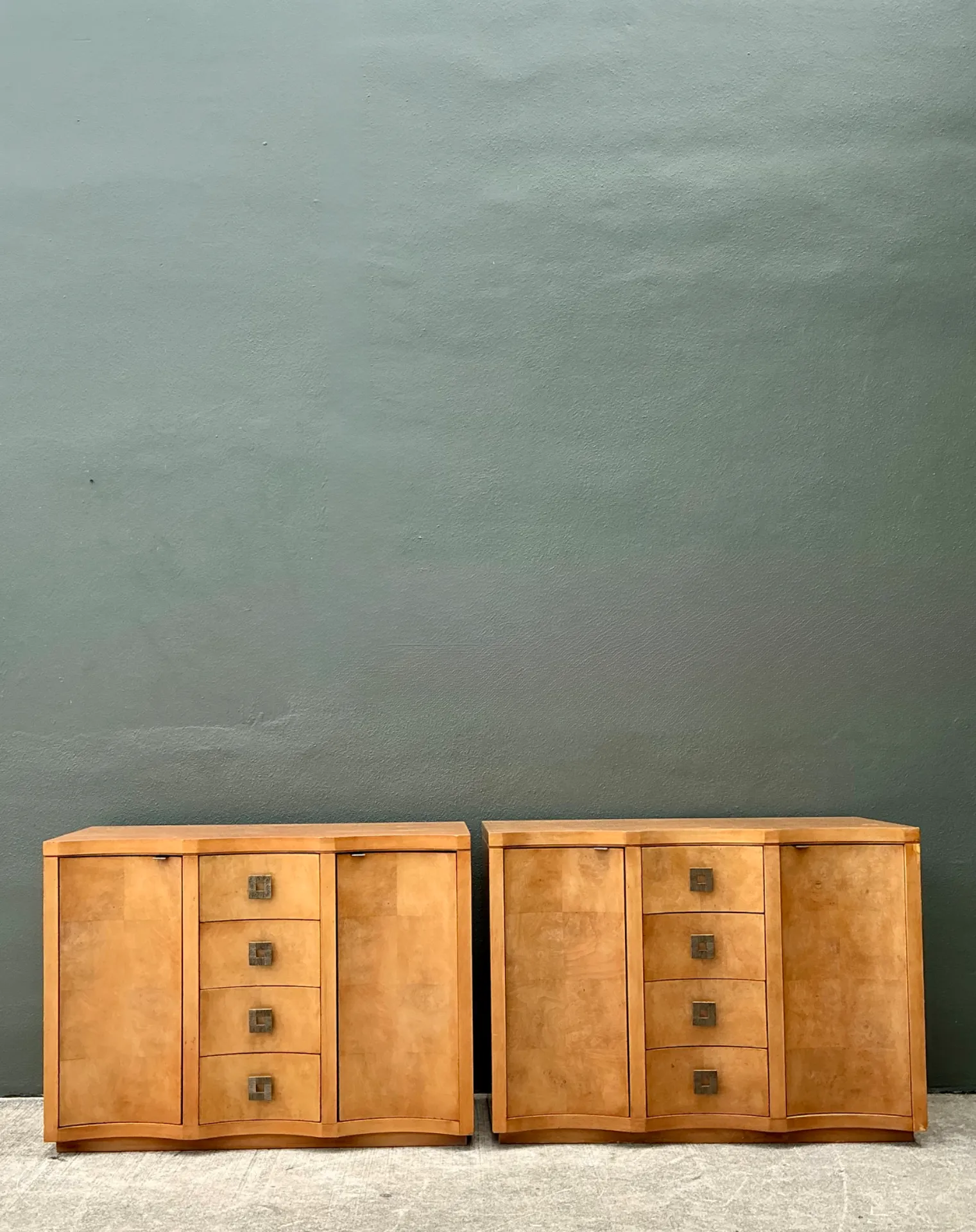 Vintage Deco Burl Wood and Metal Chest Of Drawers - A Pair — additional photo 7