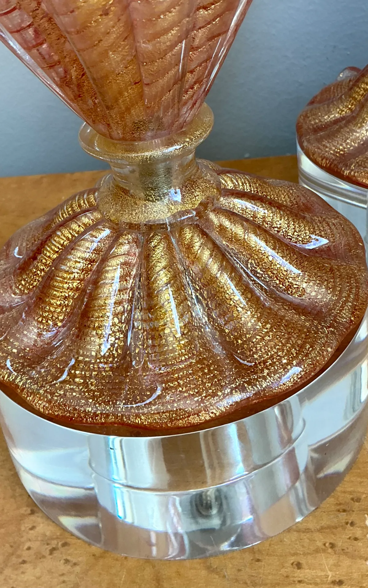 Vintage Murano Glass Lamps with Lucite Bases - Pair — additional photo 5