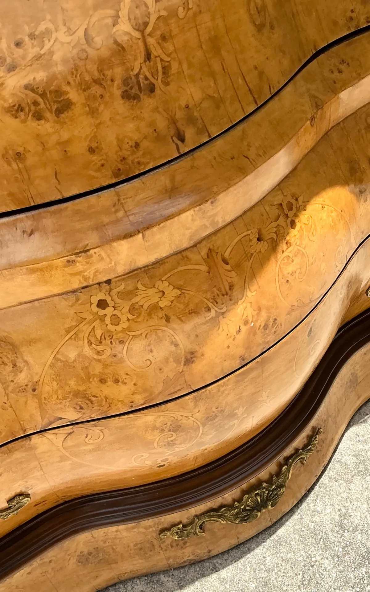 Vintage Burl Wood Marquetry Bombe Chest - Close-up view