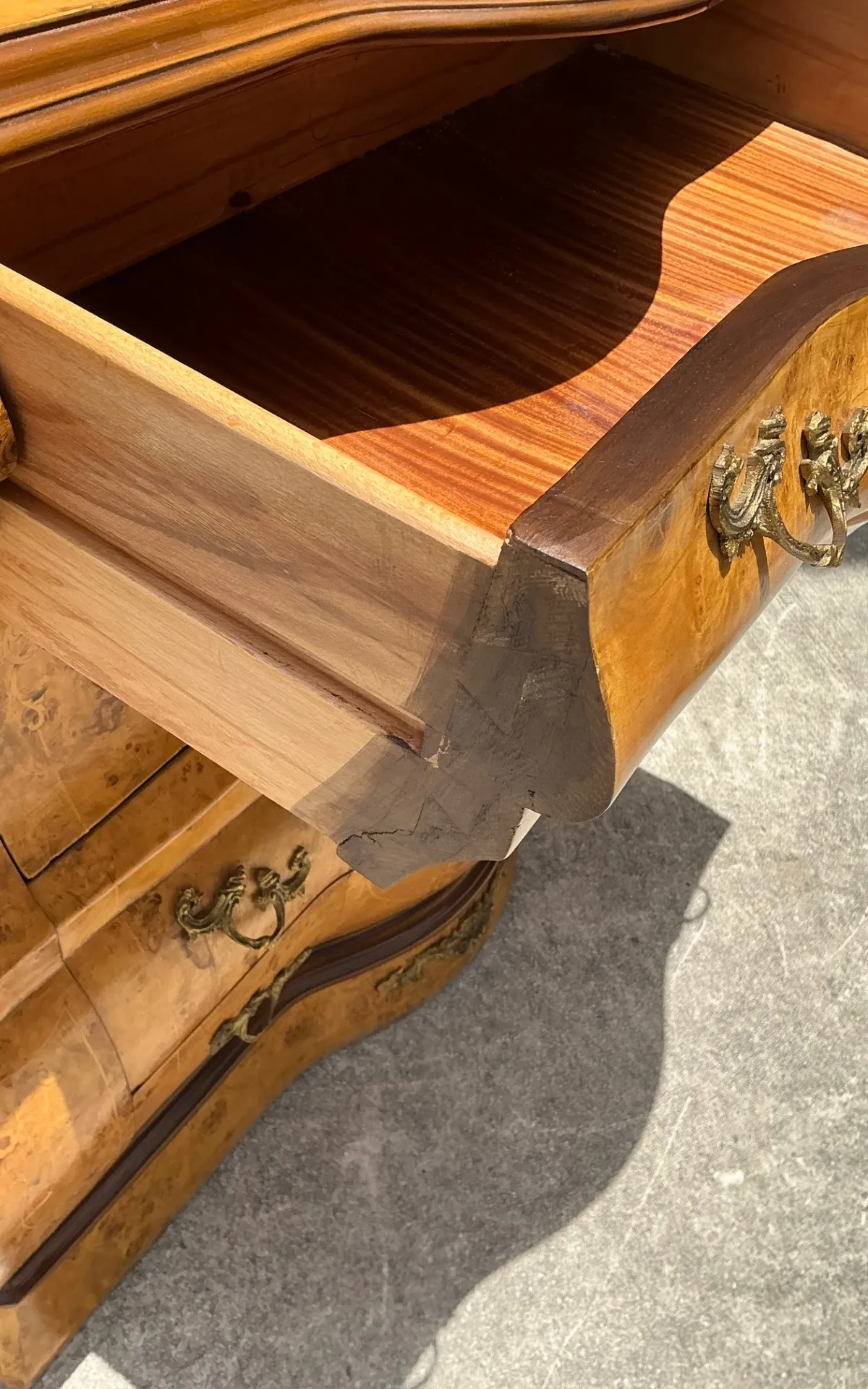 Vintage Burl Wood Marquetry Bombe Chest - Interior view
