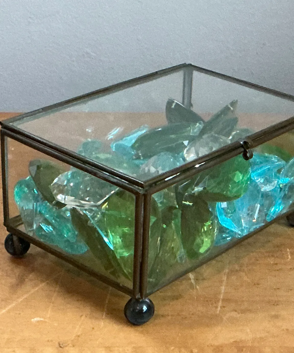 Retro Glass Display Box with Crystal And Resin Prisms — additional photo 8