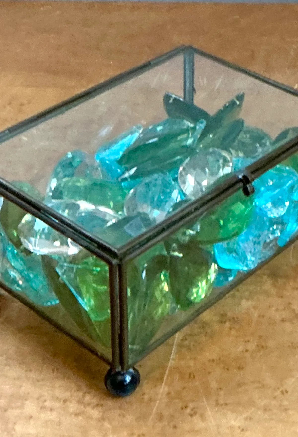 Retro Glass Display Box with Crystal And Resin Prisms — additional photo 6
