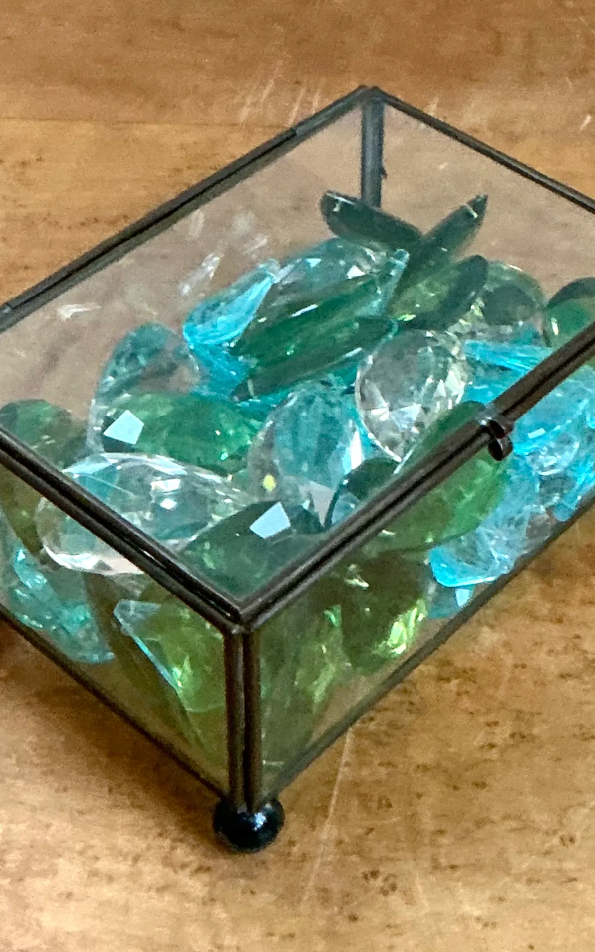 Retro Glass Display Box with Crystal And Resin Prisms — additional photo 3