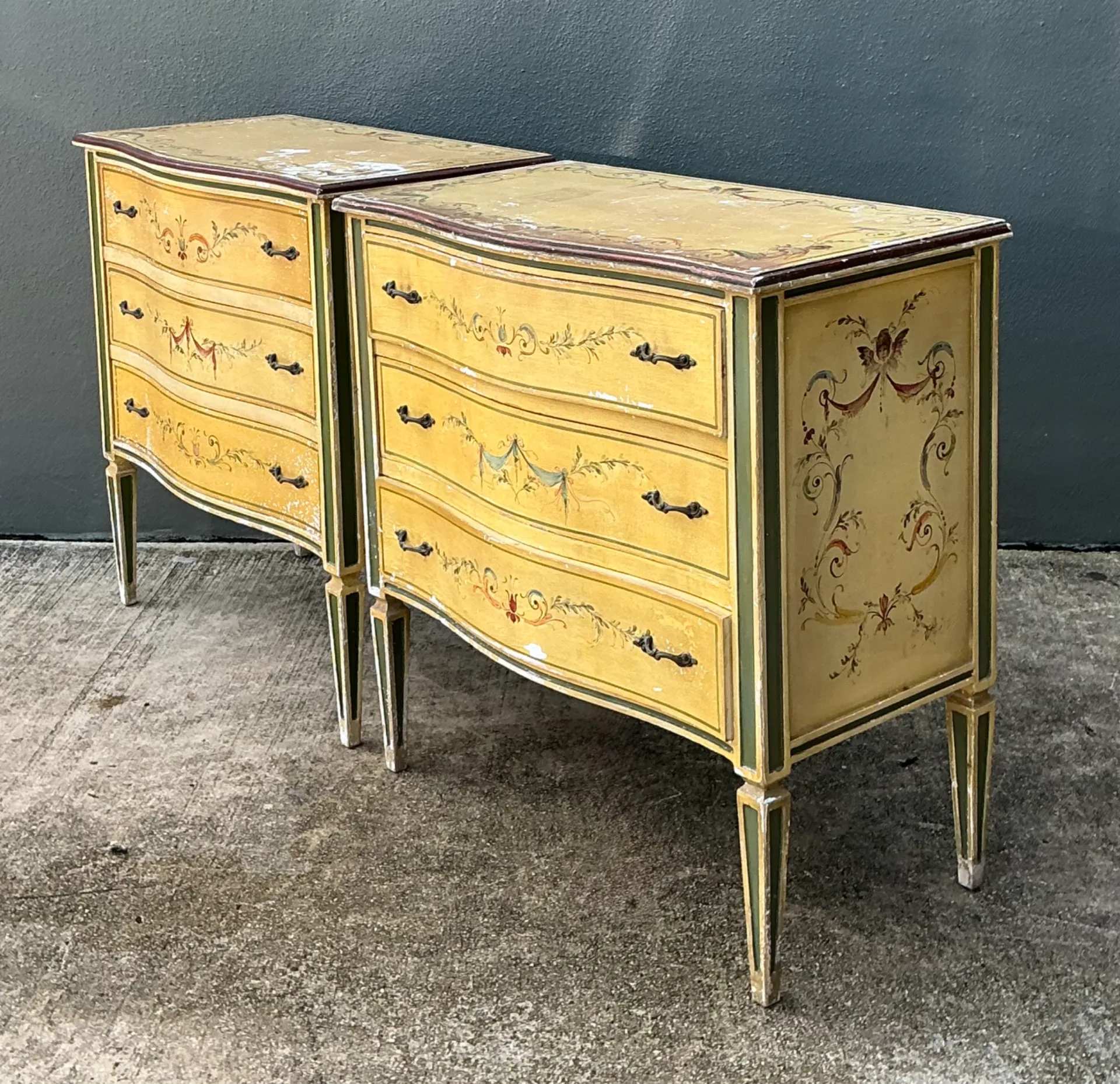Vintage Hand-Painted Wood Chest - A Pair — additional photo 5