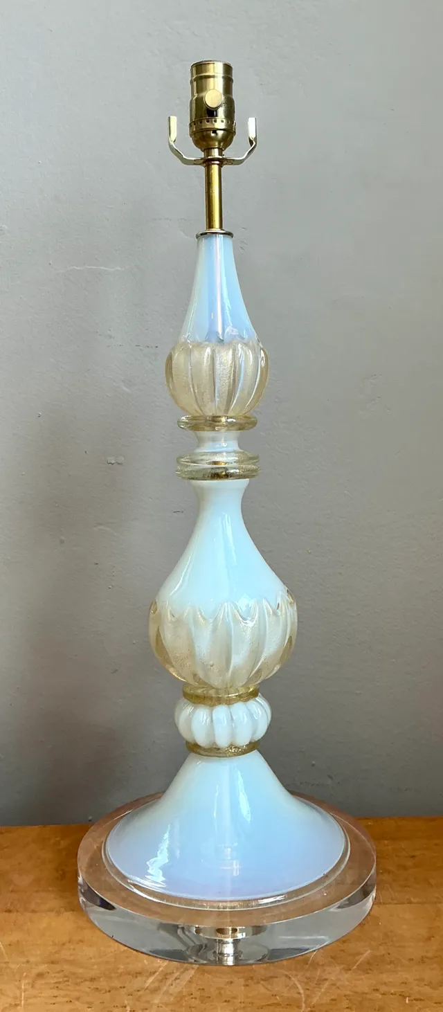 Vintage Murano Opalescent Glass and Lucite Table Lamp — additional photo 8