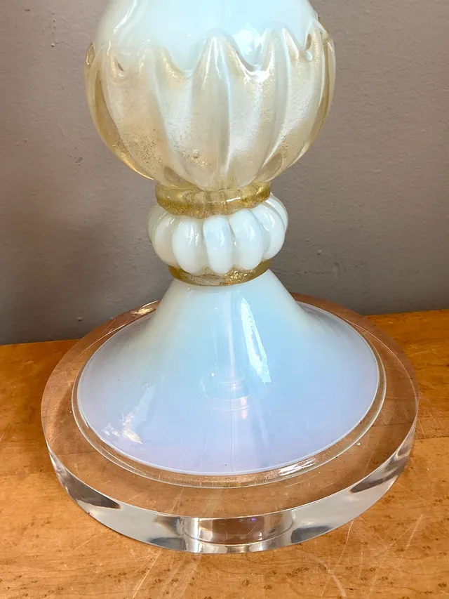 Vintage Murano Opalescent Glass and Lucite Table Lamp — additional photo 2