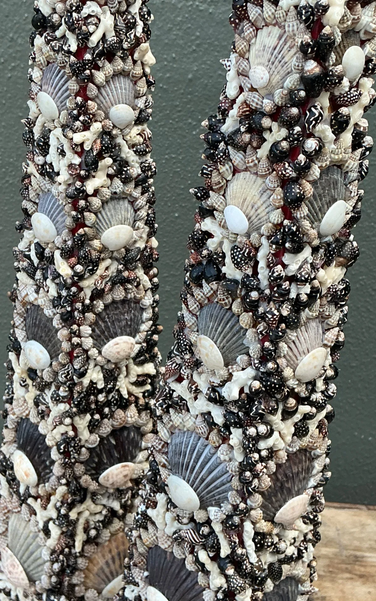 Vintage Shell Encrusted Obelisks - A Pair — additional photo 7