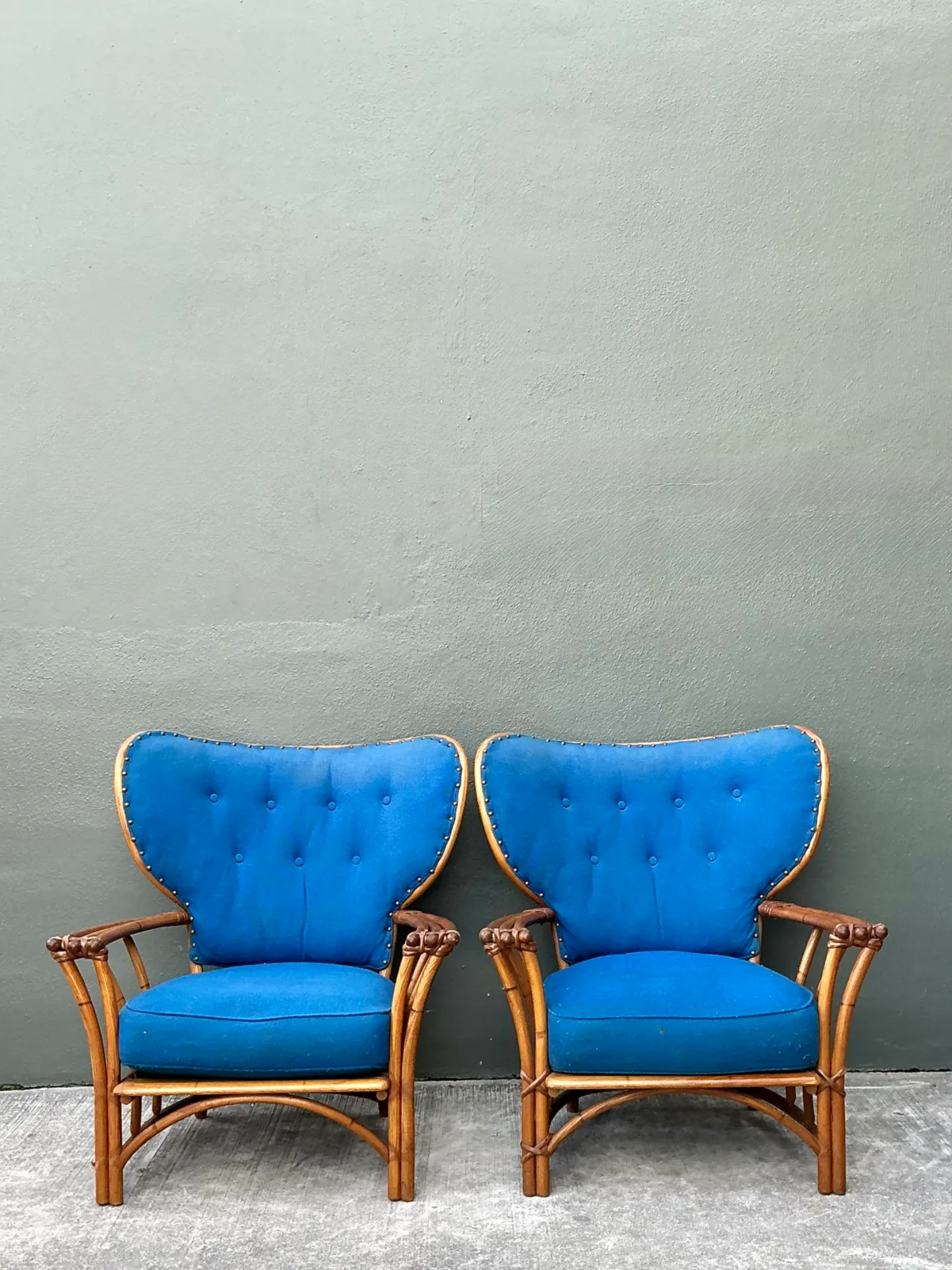 Vintage Heywood Wakefield Rattan Lounge Chairs - Pair — additional photo 3