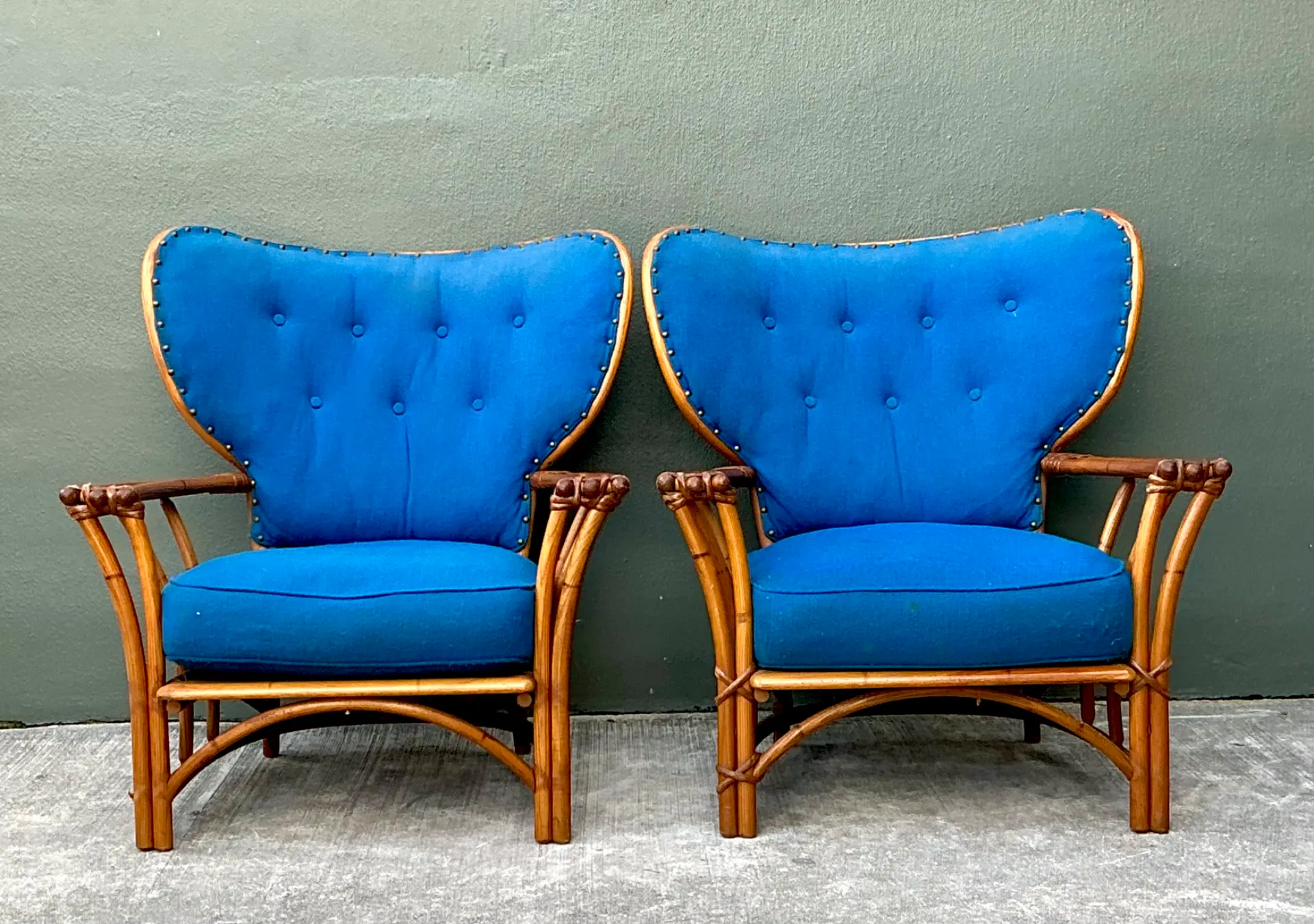 Vintage Heywood Wakefield Rattan Lounge Chairs - Pair — additional photo 1