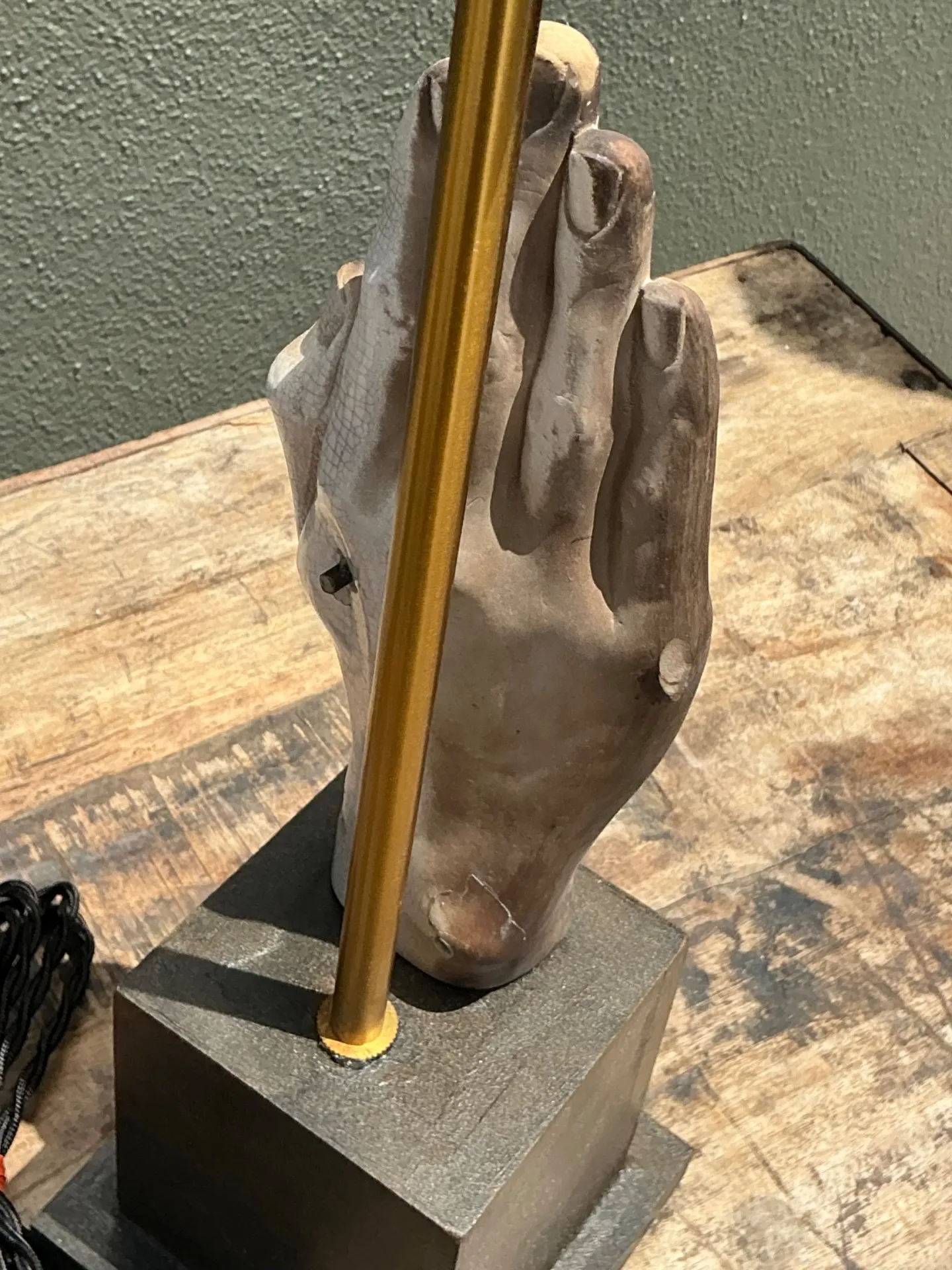Vintage Ceramic Hand Sculpture Table Lamps - A Pair — additional photo 4