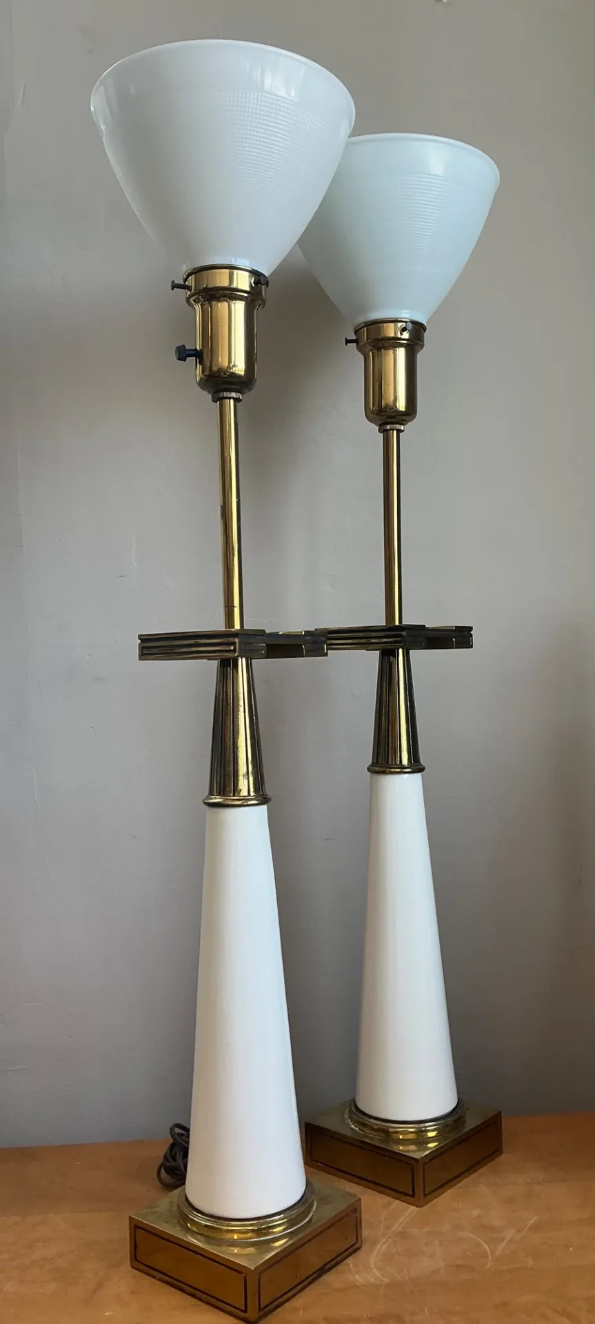 Vintage Tommi Parzinger For Stiffel Greek Key Brass Lamps - A Pair — additional photo 1