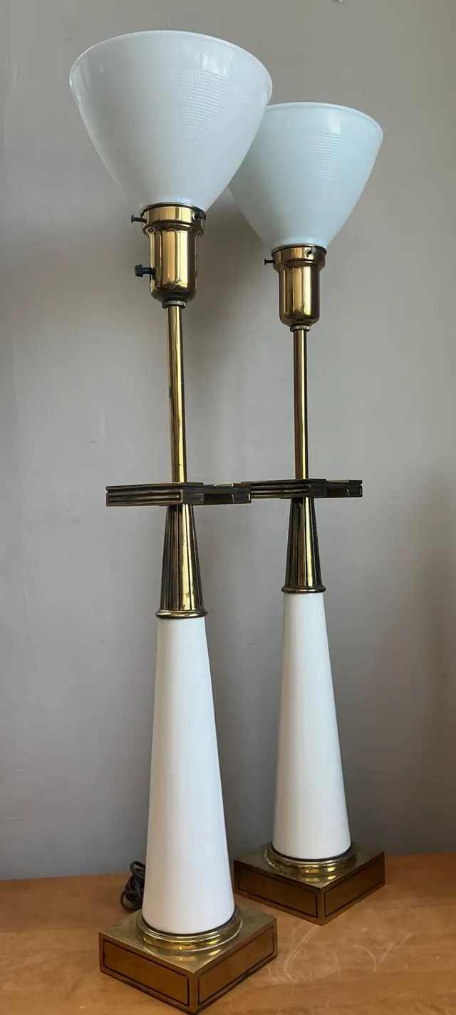 Vintage Tommi Parzinger For Stiffel Greek Key Brass Lamps - A Pair — additional photo 1