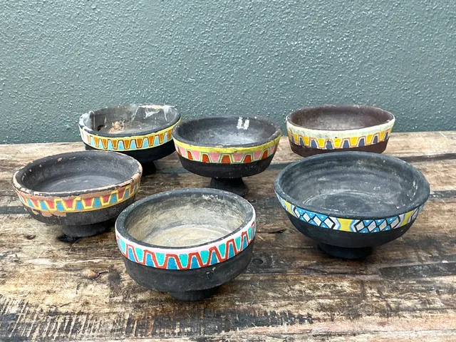 Vintage Painted Ceramic Pedestal Bowls - Set of 6 — additional photo 5