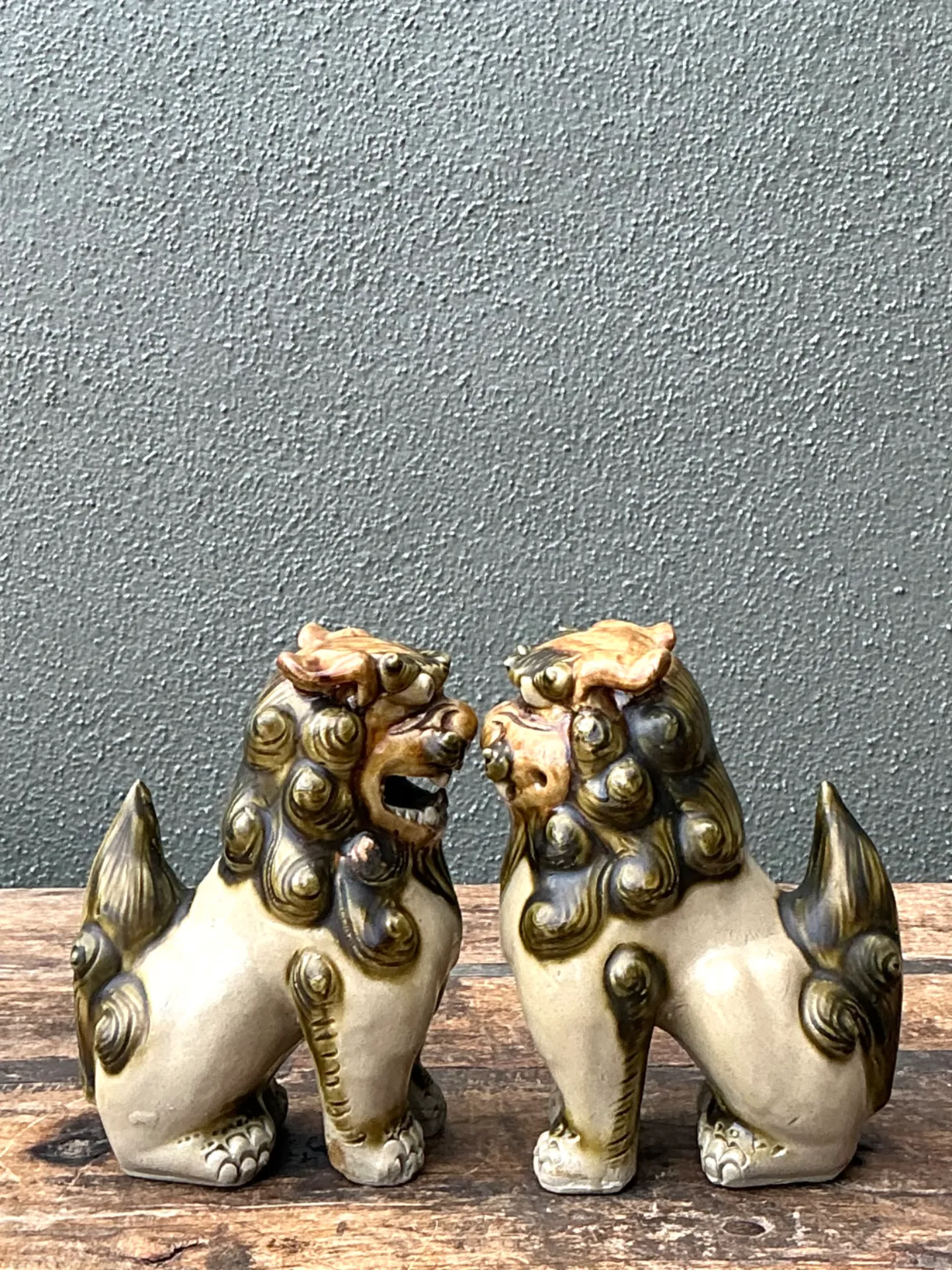 Vintage Ceramic Foo Dog Statues - Pair — additional photo 4