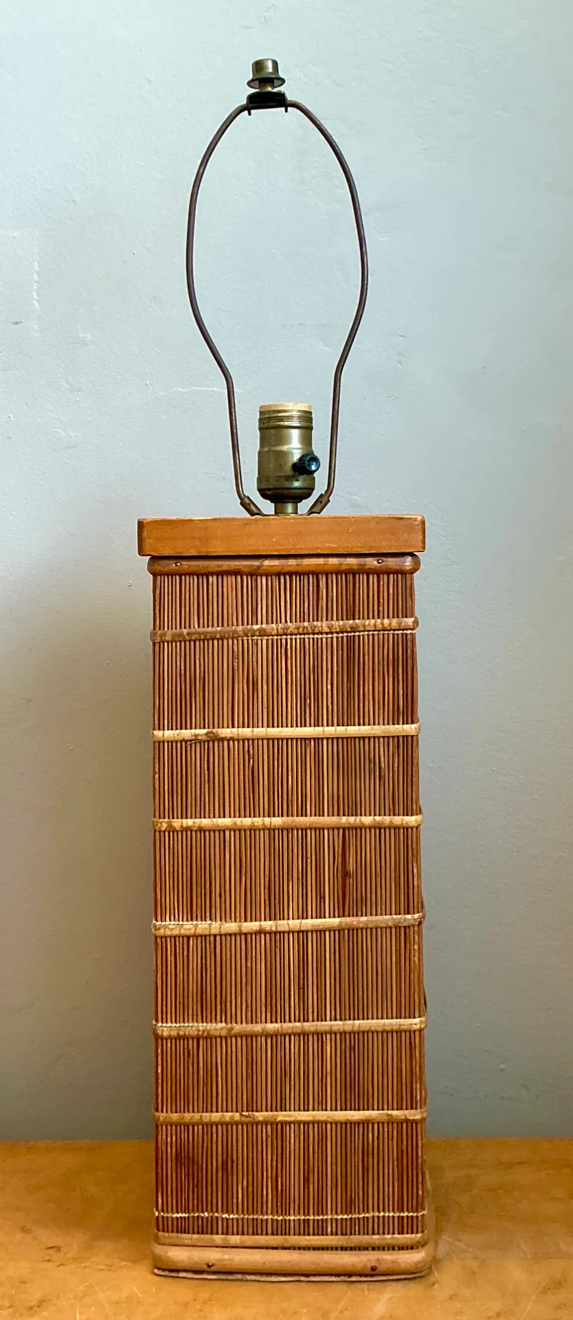 Vintage Rattan Table Lamp — additional photo 5
