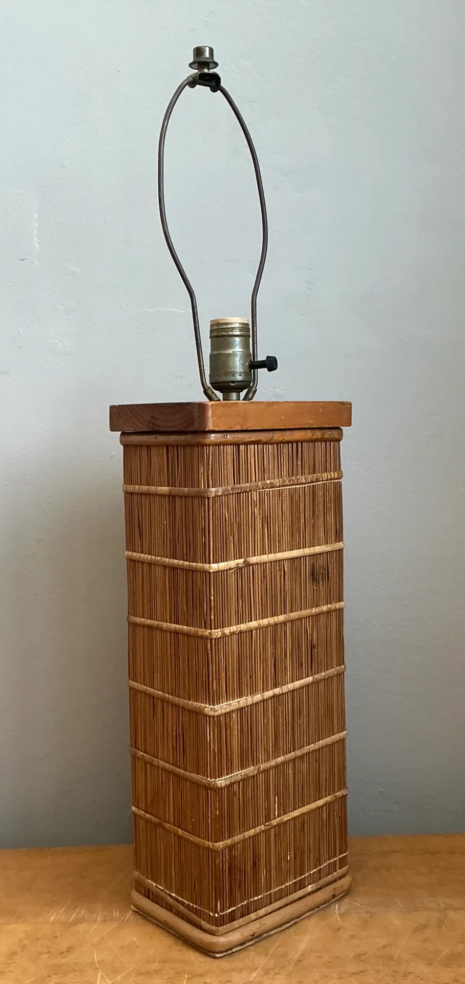 Vintage Rattan Table Lamp — additional photo 4