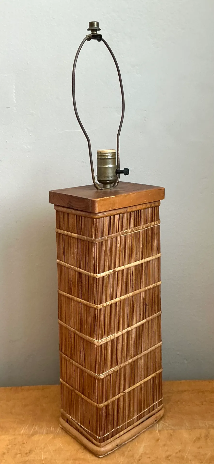 Vintage Rattan Table Lamp — additional photo 6