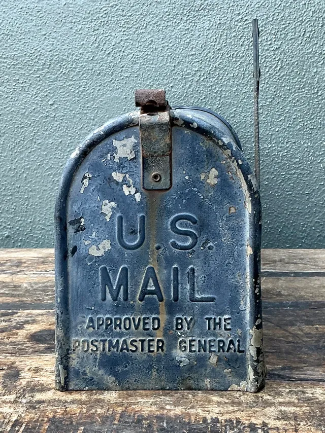 Vintage Metal Bigfoot Mailbox — additional photo 1