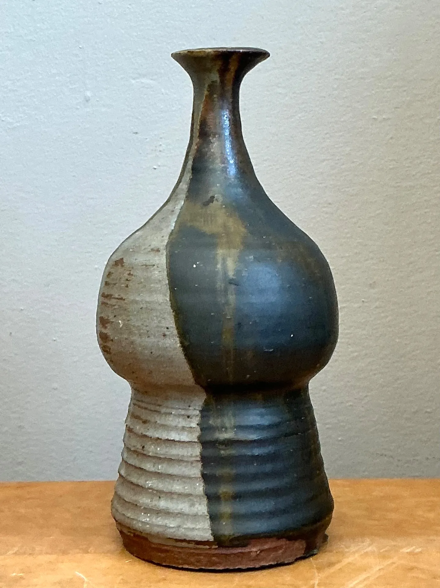 Vintage Two-Tone Glazed Ceramic Vase — additional photo 3
