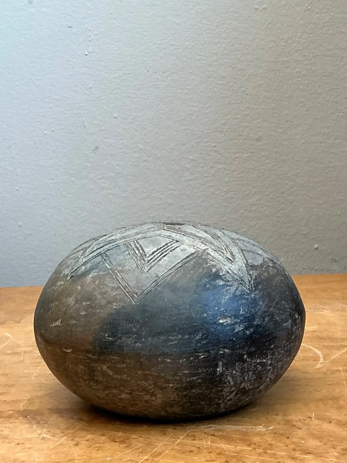 Vintage Geometric Patterned Ceramic Pot — additional photo 3