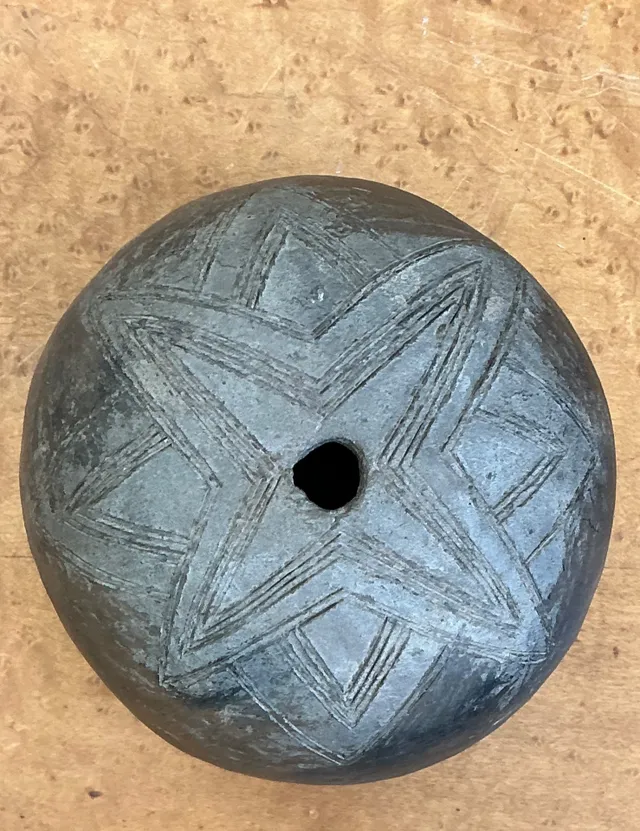 Vintage Geometric Patterned Ceramic Pot — additional photo 4