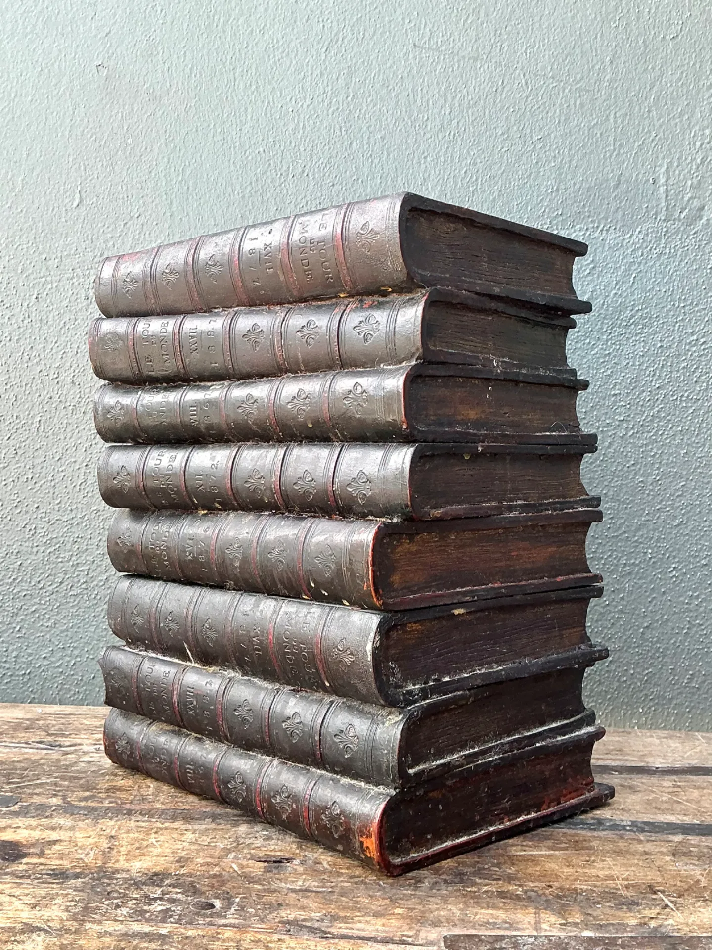 Vintage Resin and Paint Faux Book Stack Drinks Table — additional photo 2