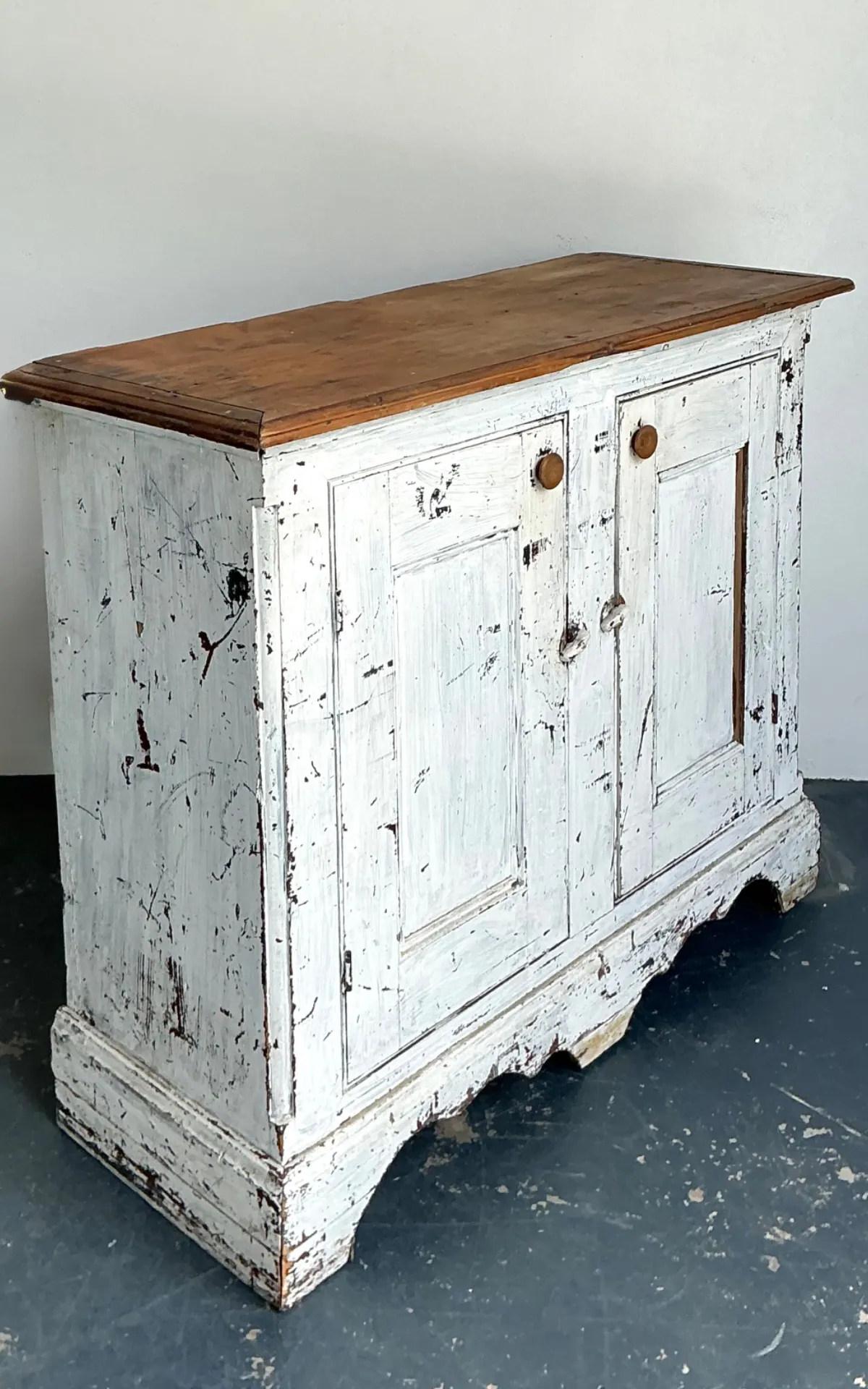 Antique White Distressed Wooden Primitive Sideboard — additional photo 7