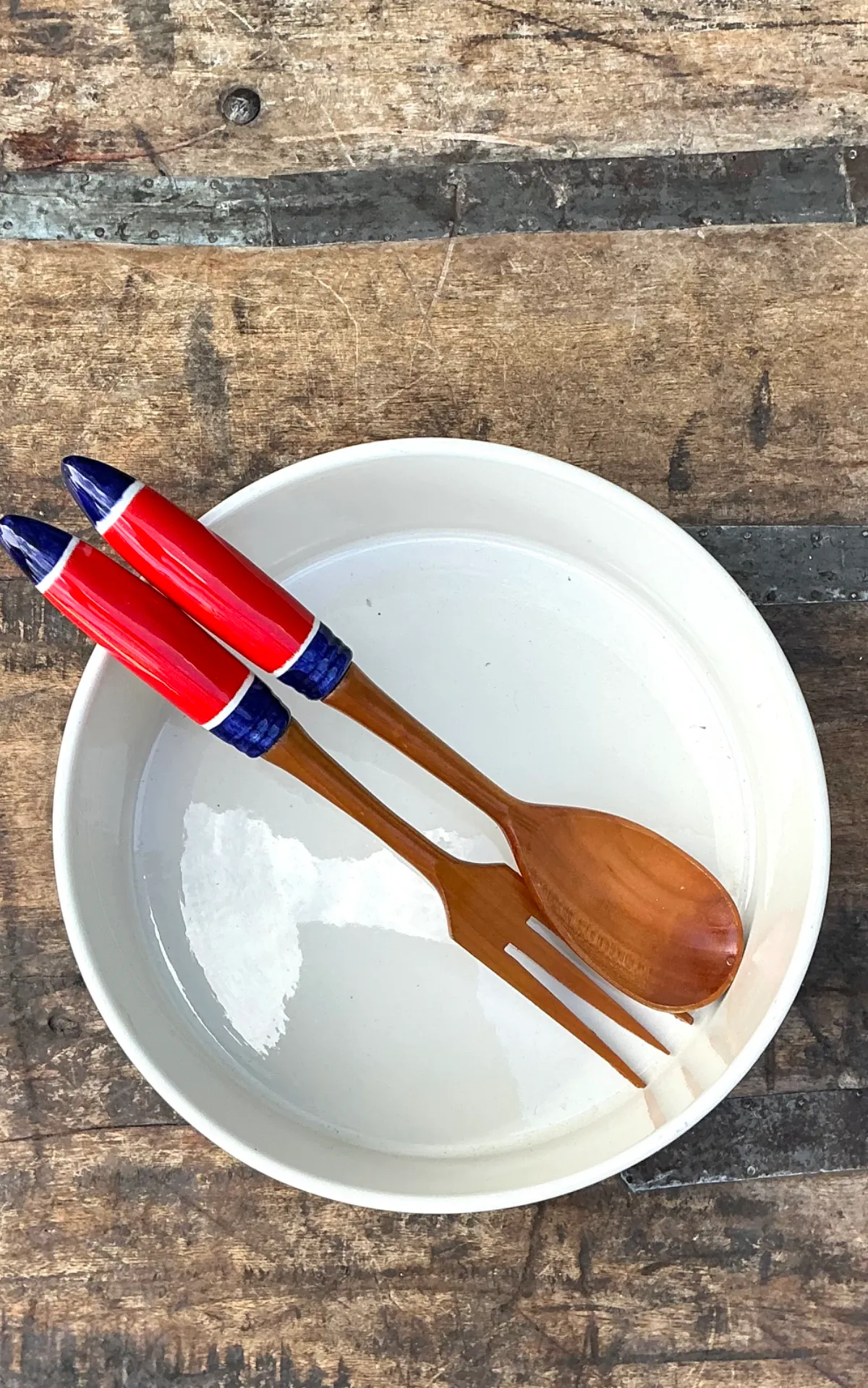 Vintage Italian Striped Ceramic Salad Bowl and Utensils — additional photo 3