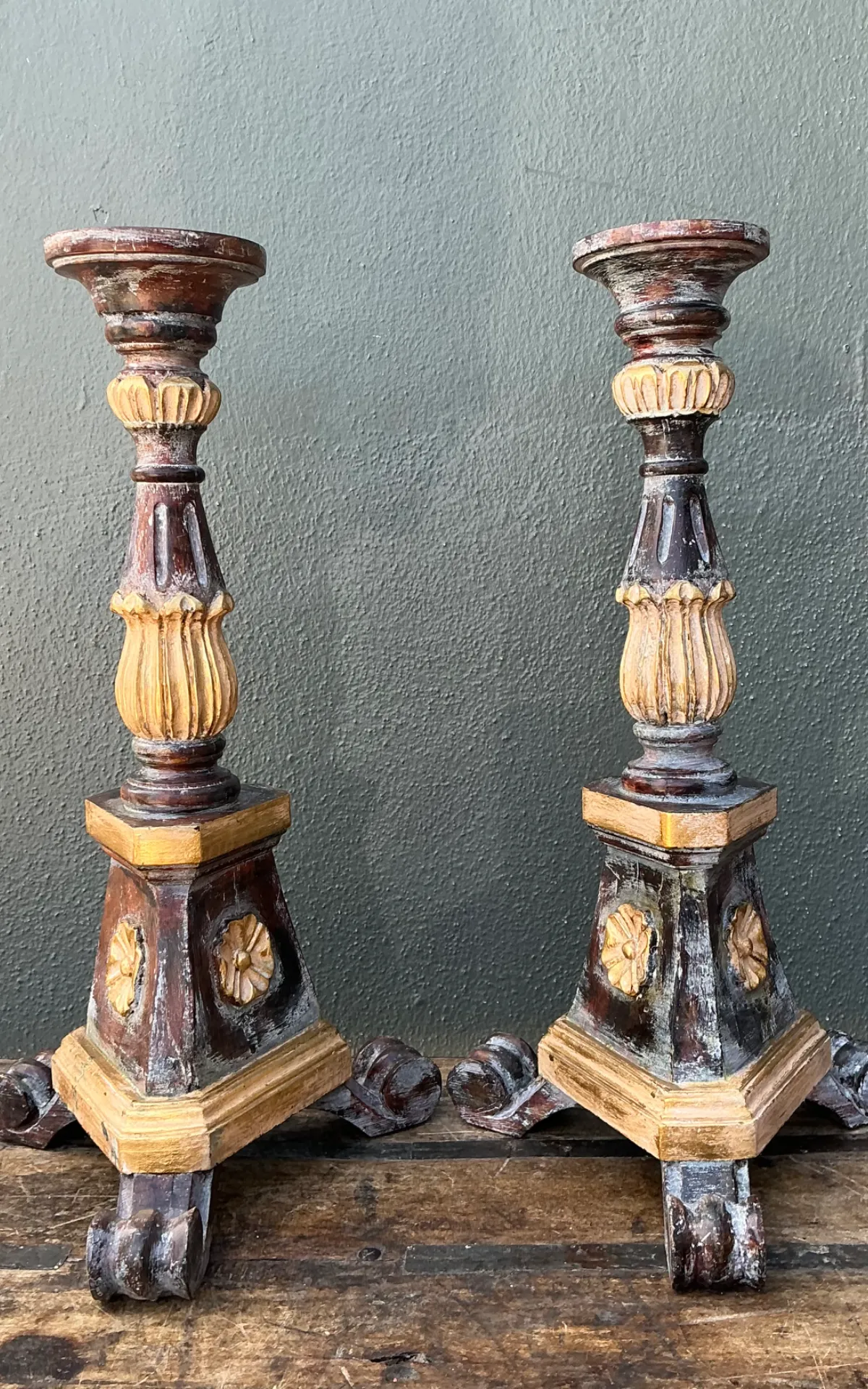 Vintage Italian Carved Wood Prickets - A Pair — additional photo 5