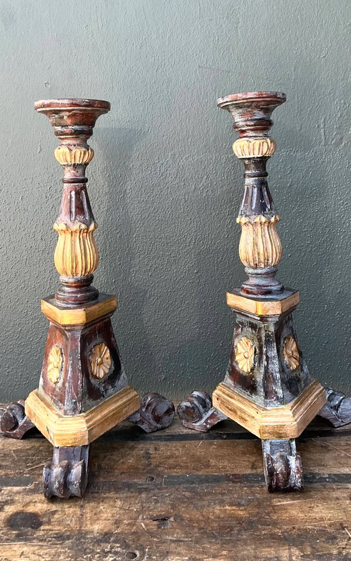 Vintage Italian Carved Wood Prickets - A Pair — additional photo 6