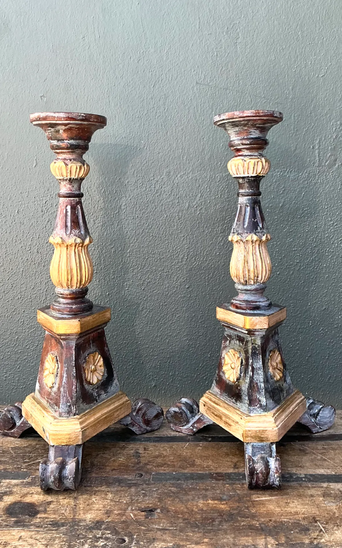Vintage Italian Carved Wood Prickets - A Pair — additional photo 1