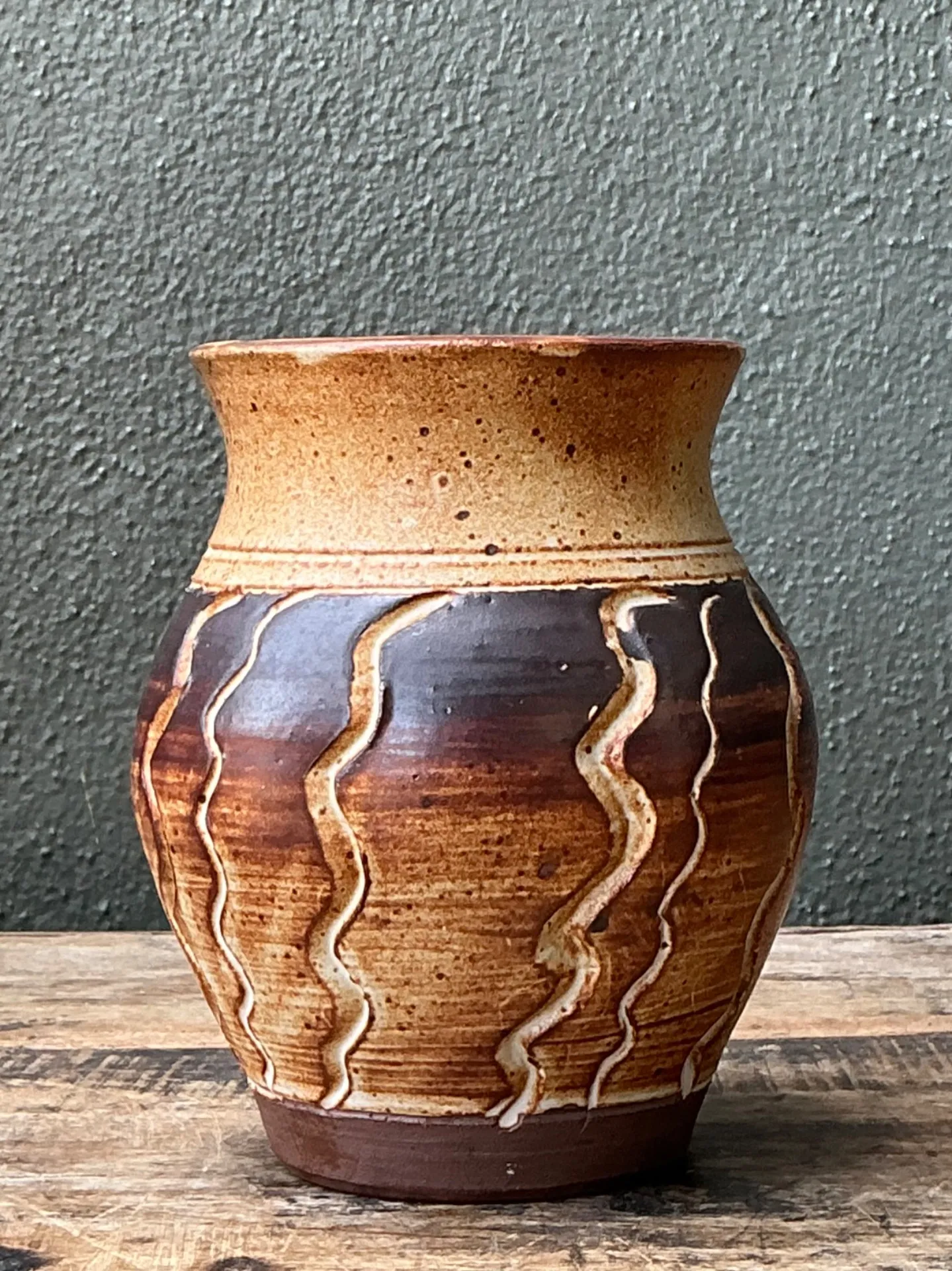 Vintage Handcrafted Ceramic Vase with Wave Motif — additional photo 4