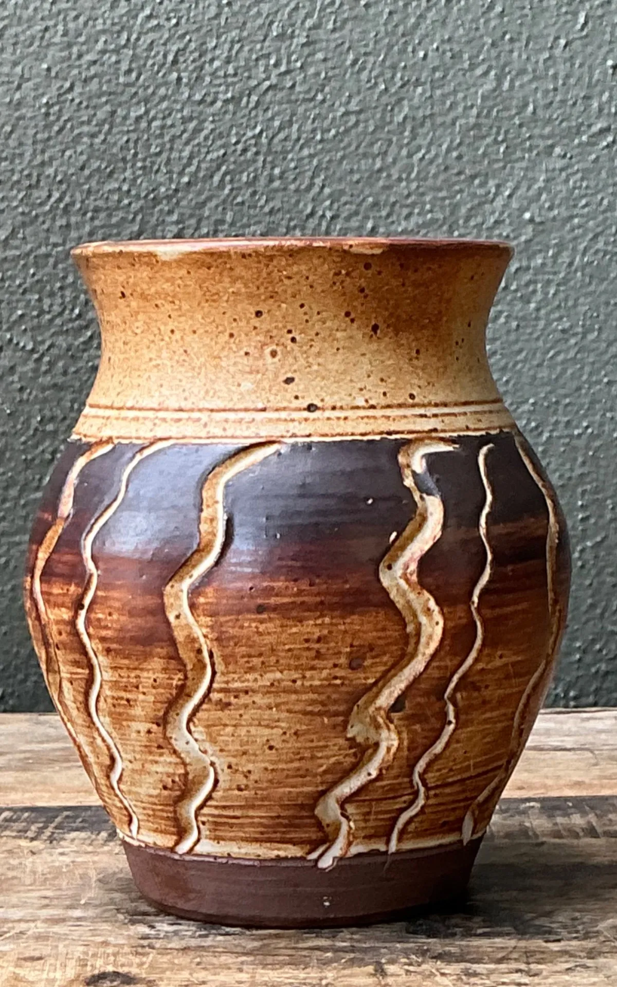 Vintage Handcrafted Ceramic Vase with Wave Motif — additional photo 8