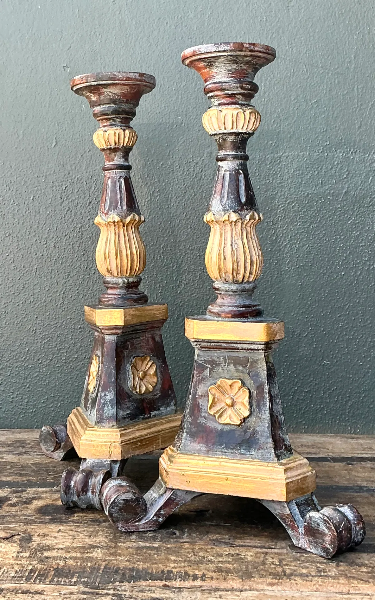 Vintage Italian Carved Wood Prickets - A Pair — additional photo 7