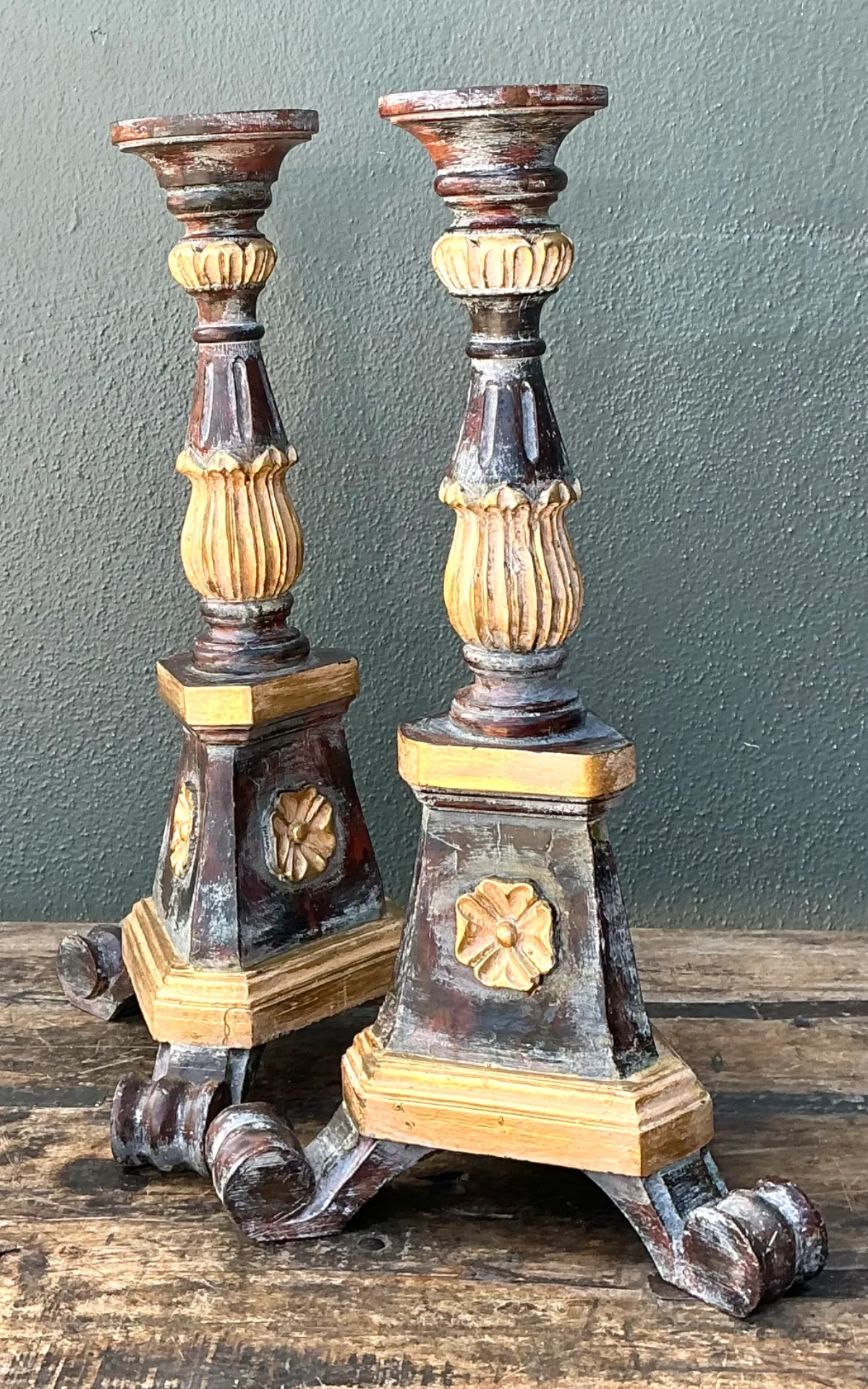 Vintage Italian Carved Wood Prickets - A Pair — additional photo 2