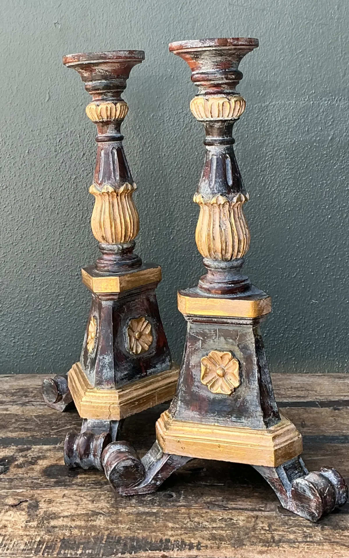 Vintage Italian Carved Wood Prickets - A Pair — additional photo 4