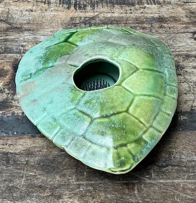 Vintage Green Ceramic Turtle Flower Frog — additional photo 6