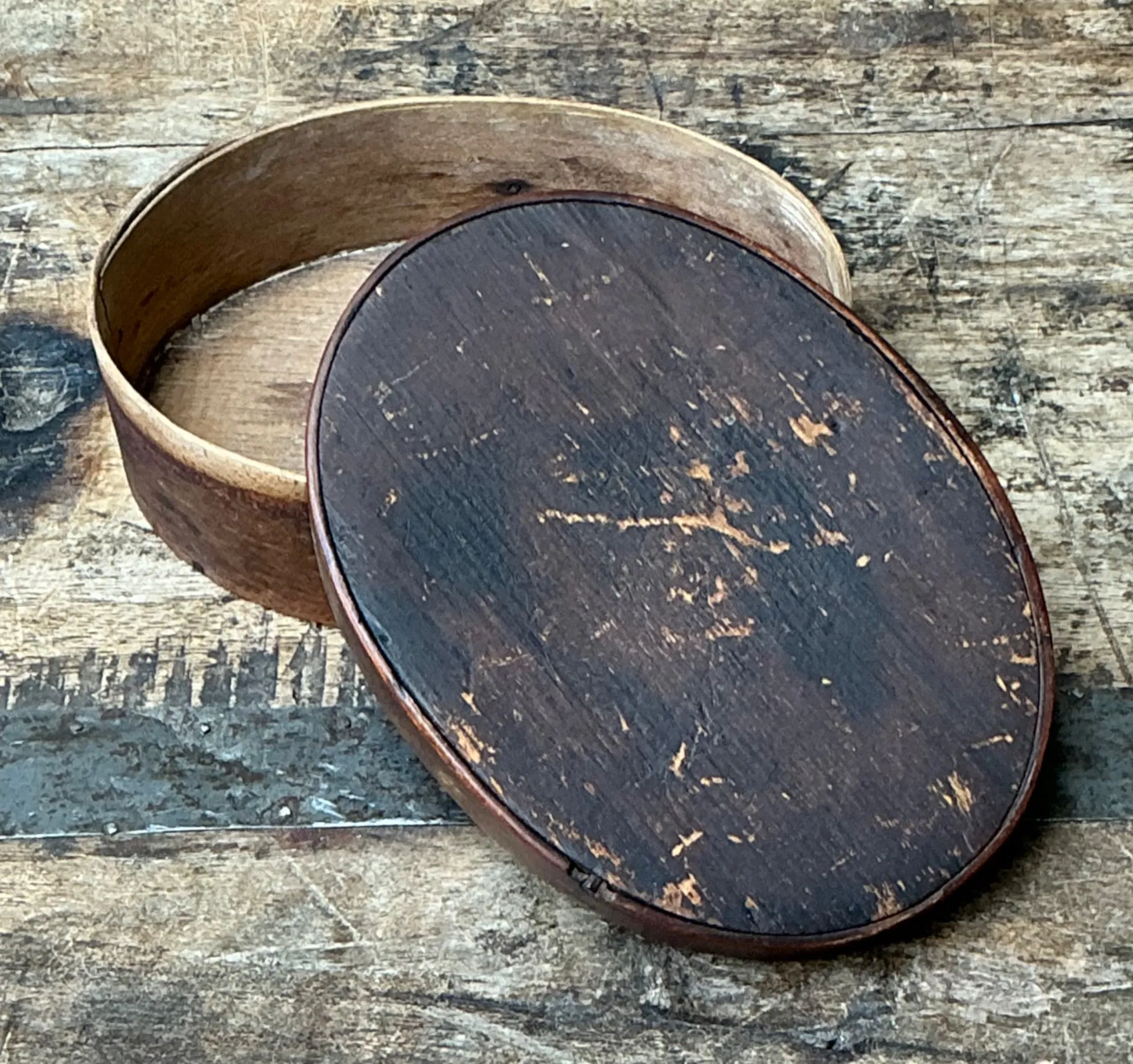Vintage Rustic Shaker Style Wooden Oval Box — additional photo 3
