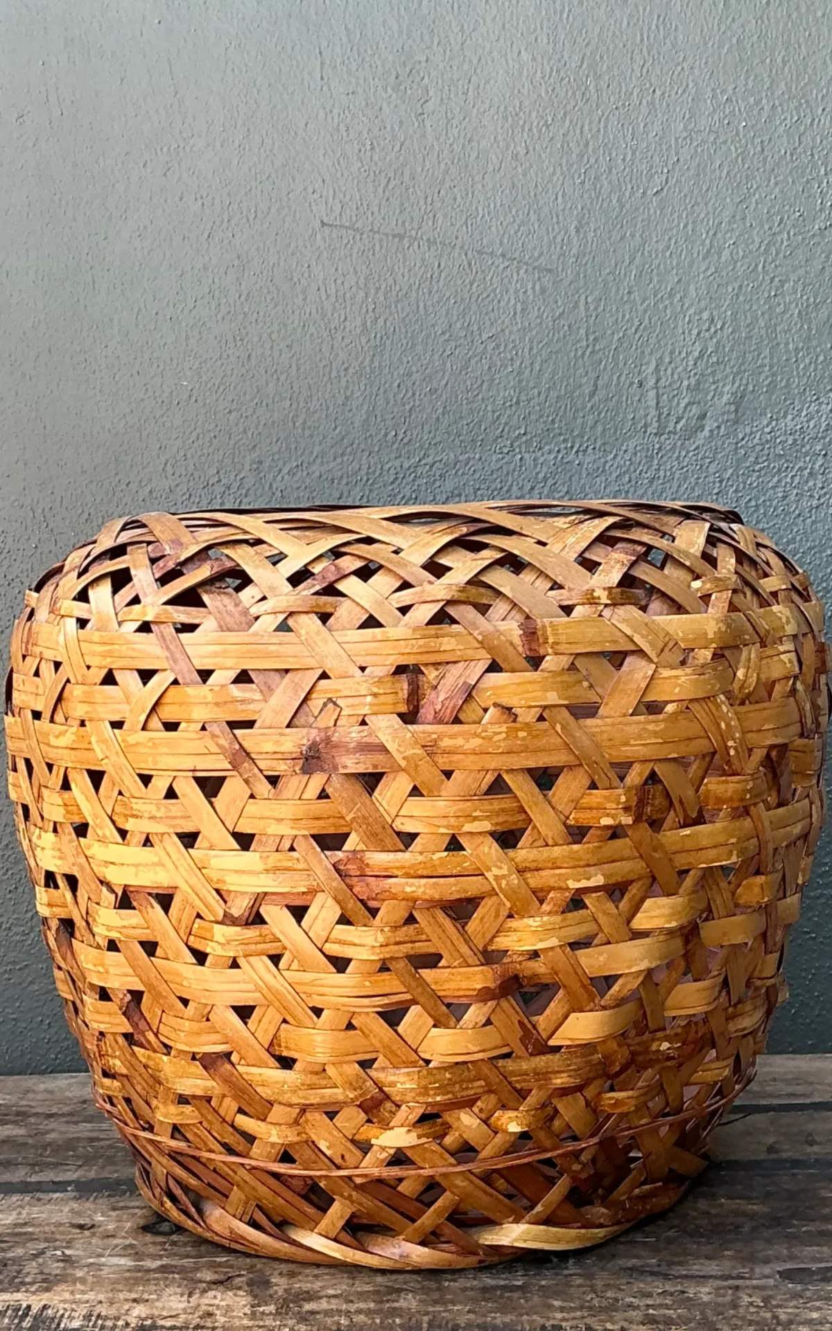 Vintage Japanese Ikebana Woven Rattan Basket — additional photo 4