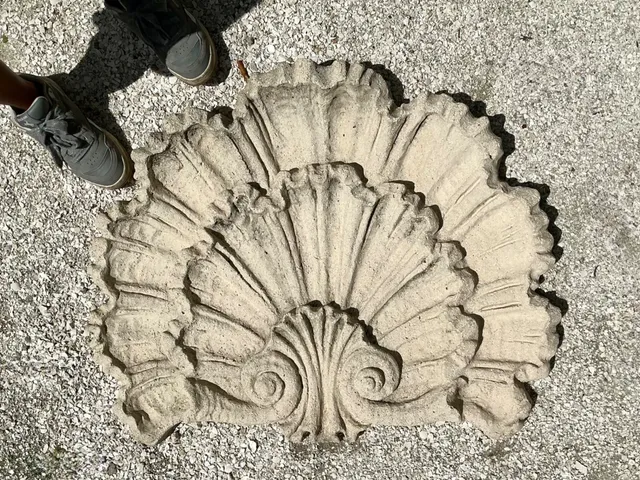 Vintage Concrete Shell Wall Plaque — additional photo 7