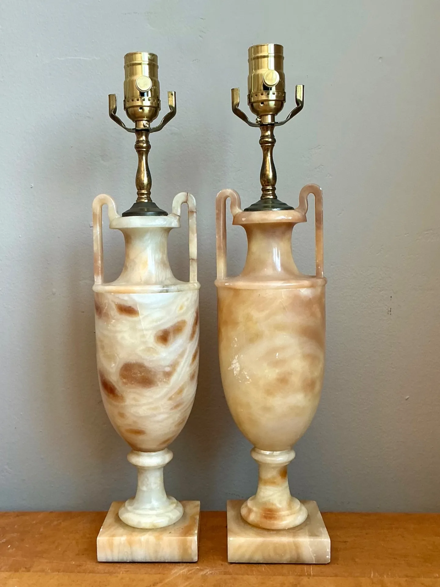 Vintage Onyx Urn Table Lamps - A Pair — additional photo 3