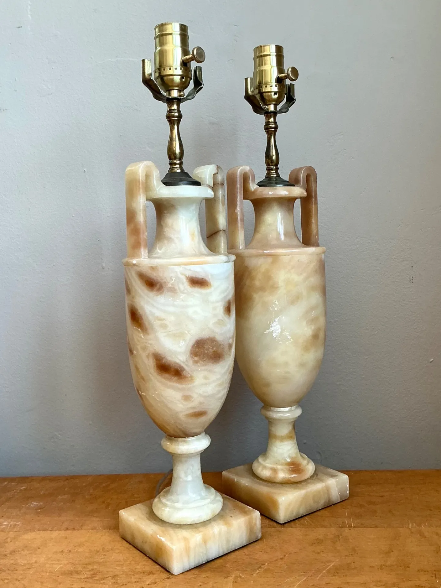 Vintage Onyx Urn Table Lamps - A Pair — additional photo 4