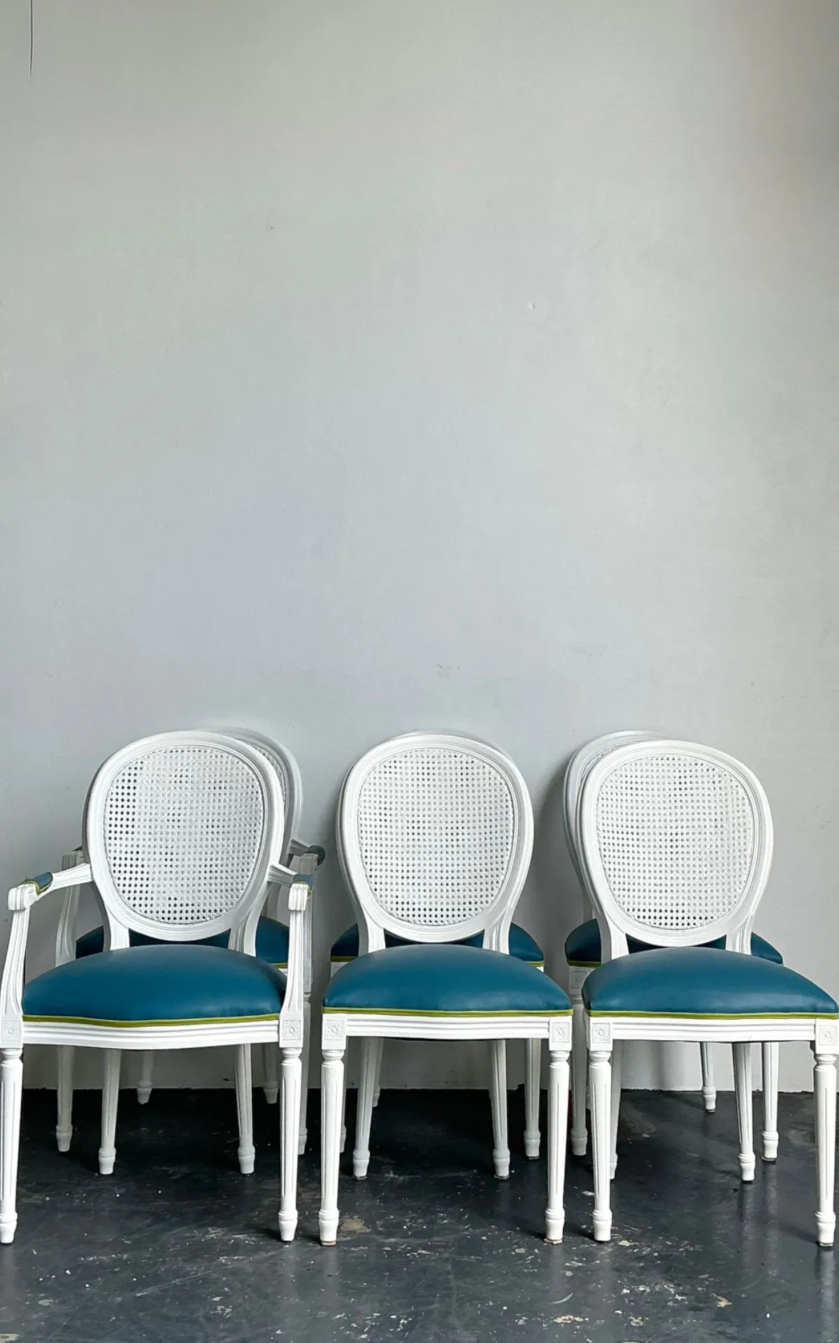 Vintage Medallion Back Cane Dining Chairs - Set Of Six — additional photo 2