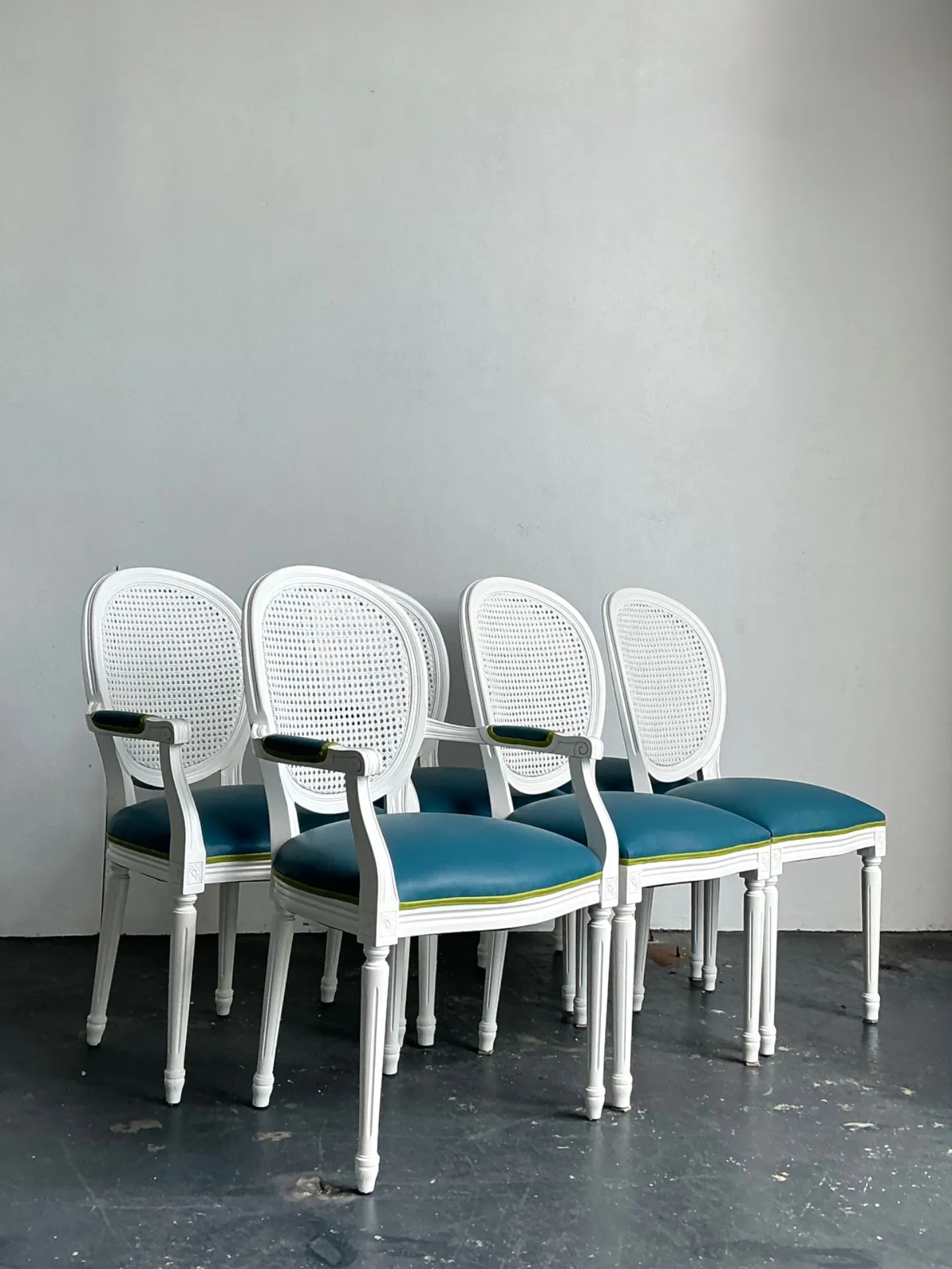 Vintage Medallion Back Cane Dining Chairs - Set Of Six — additional photo 7