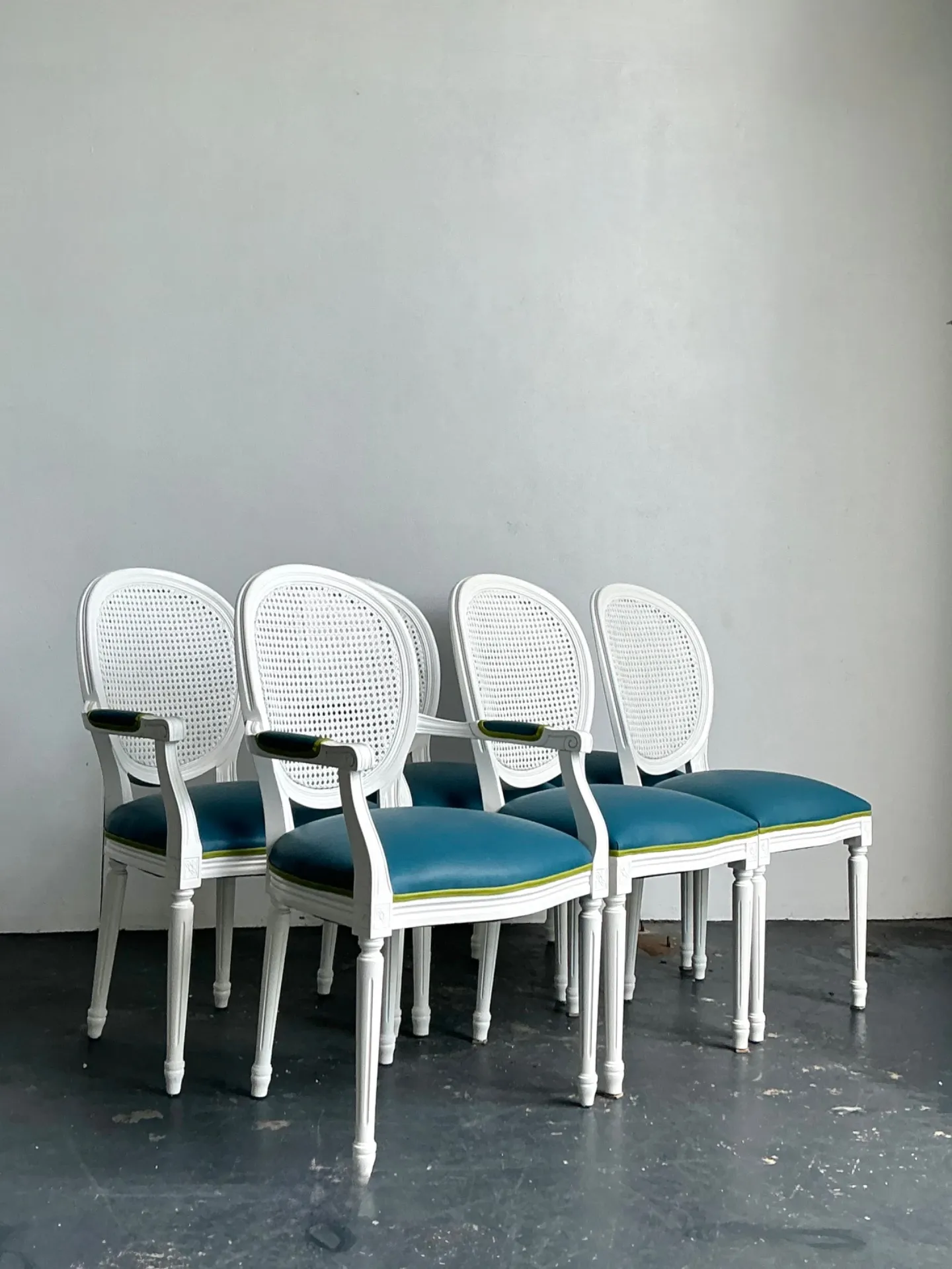 Vintage Medallion Back Cane Dining Chairs - Set Of Six — additional photo 4