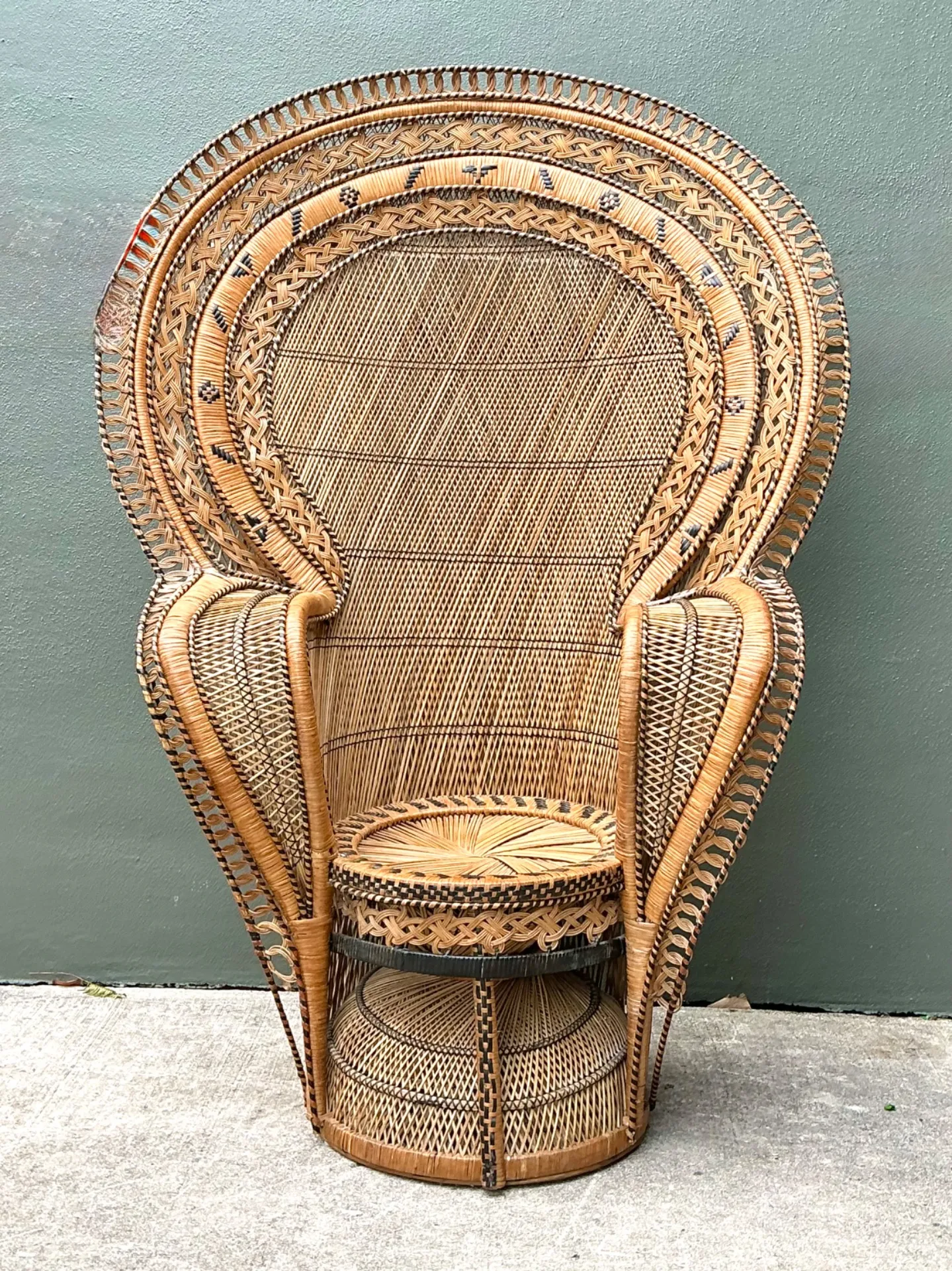 Vintage King Cobra Woven Rattan Peacock Chair — additional photo 6