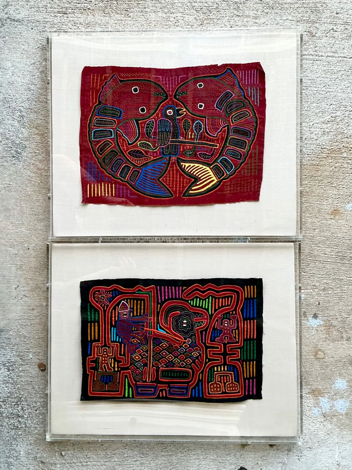 Vintage Lucite Boxed Mola Textile Art - Pair — additional photo 8